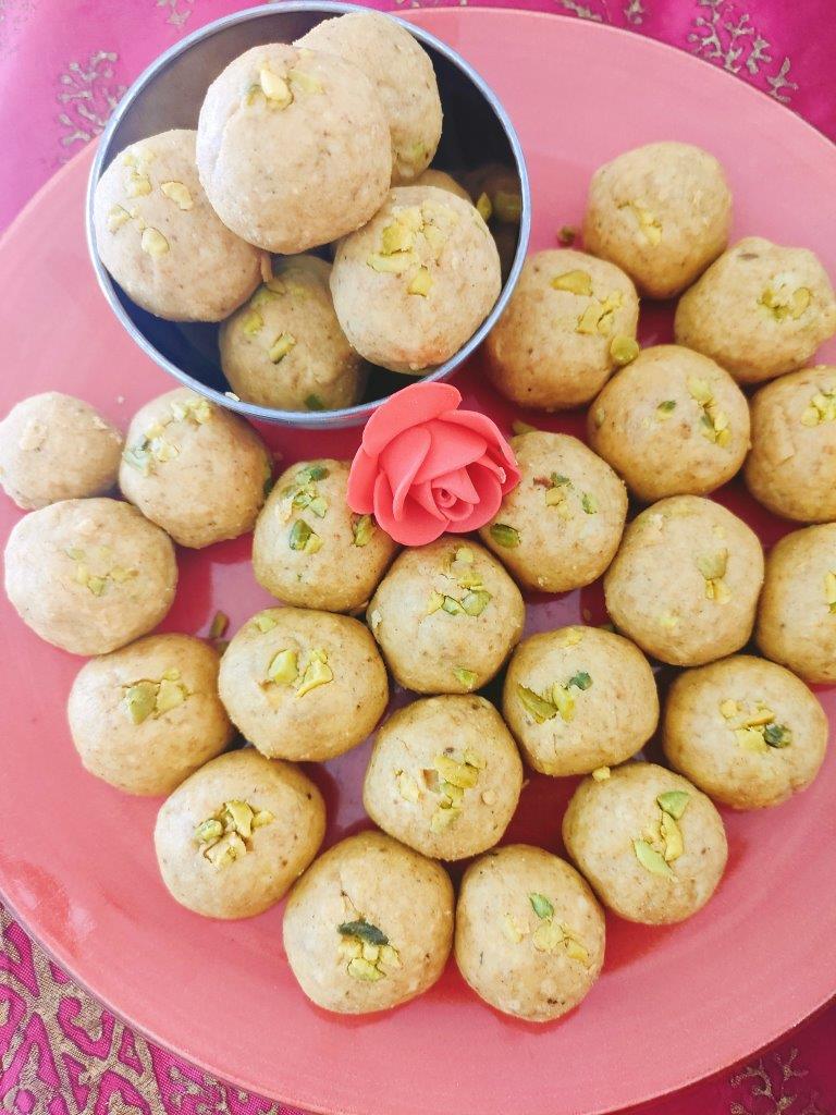 Besan laddoo